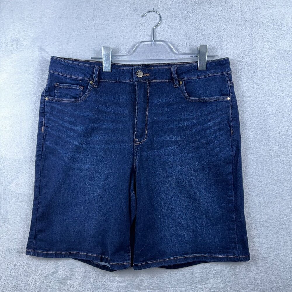Croft and Barrow Womens Bermuda Length Jeans Shorts Denim Dark Wash Blue Size 18
